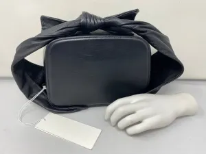 _82 Under 82 Black Leather Bag Victoria Tote S