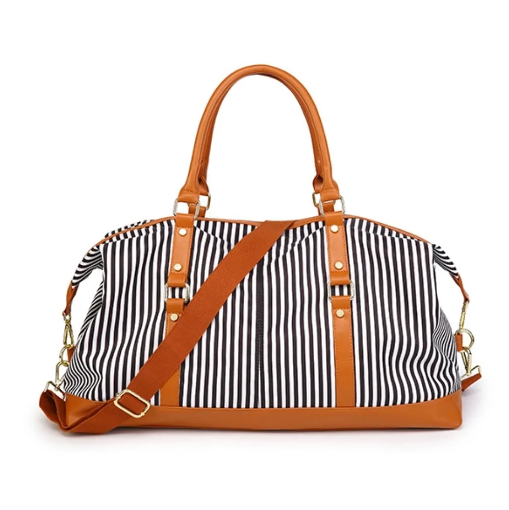Canvas Weekender: The Ultimate Bag for Every Journey