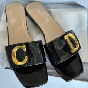 CD Slippers