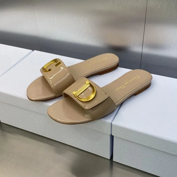 CD Slippers