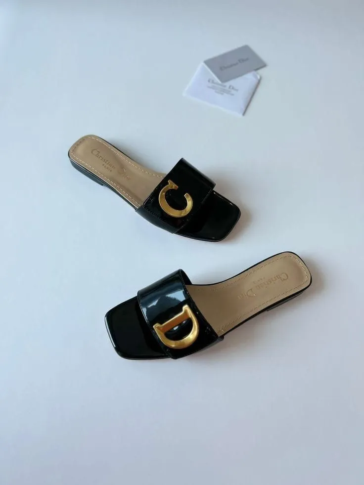CD Slippers