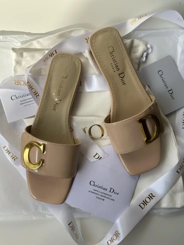 CD Slippers