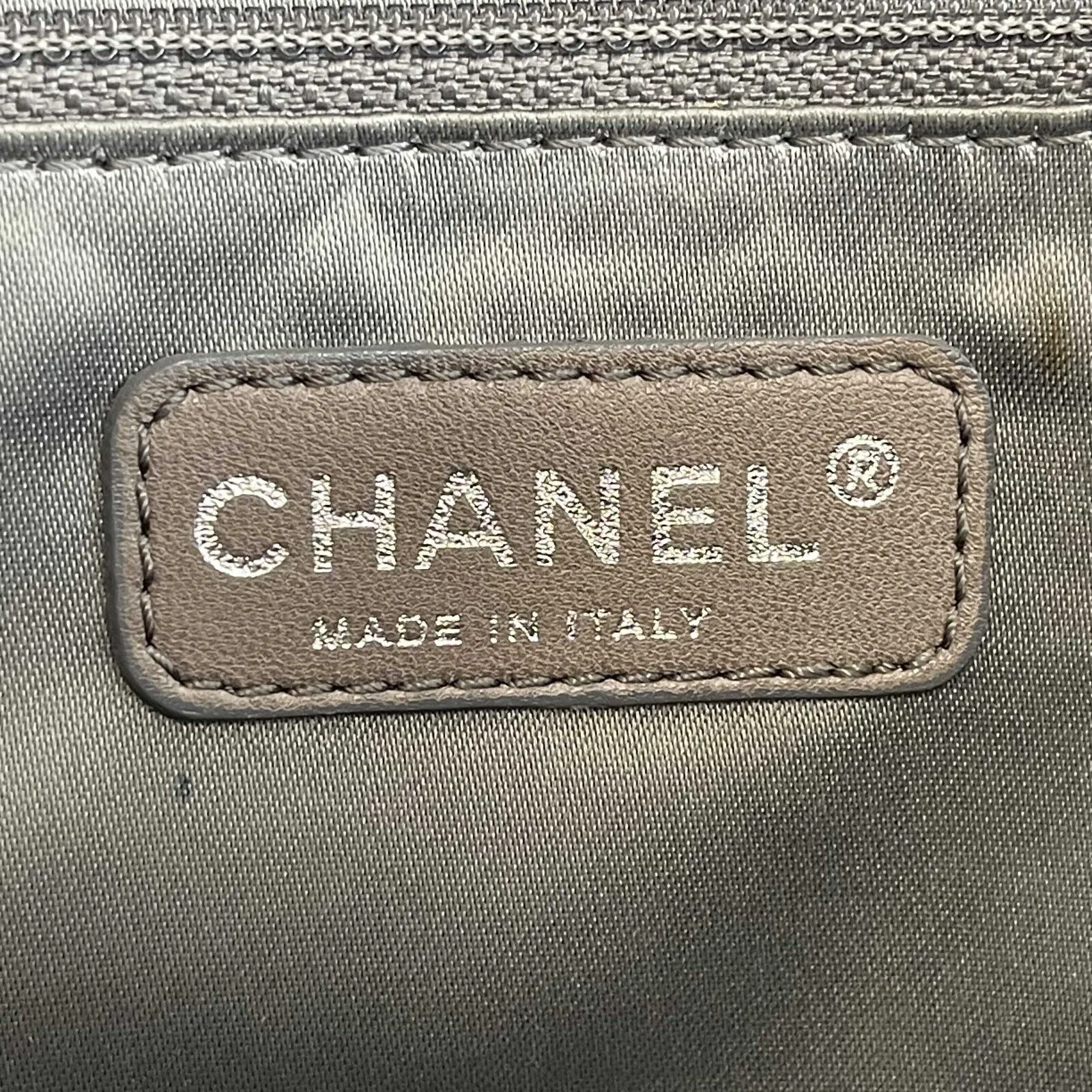 CHANEL - Ice Cube Silver PVC Medium CC Quilted Vinyl Single Flap Shoulder Bag