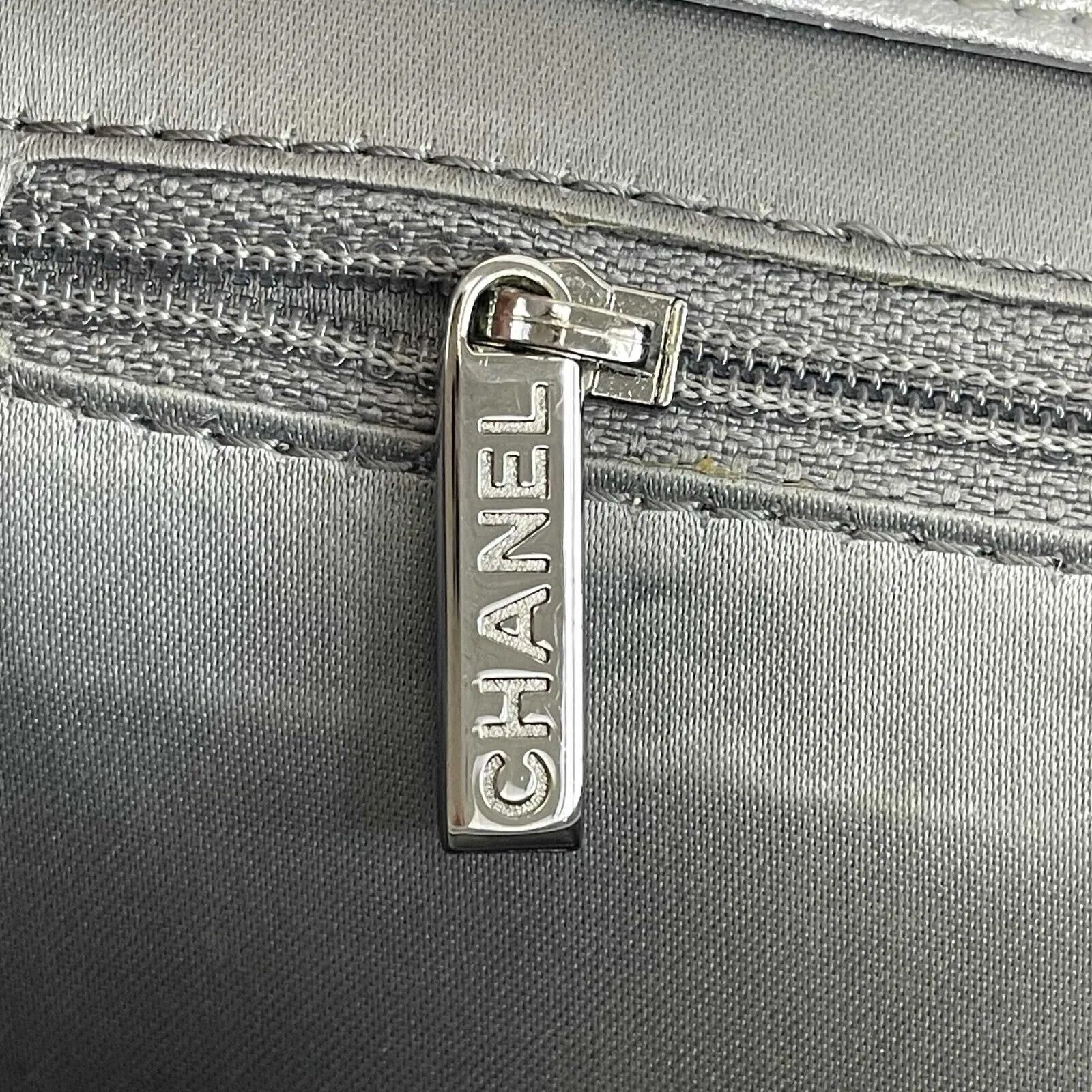 CHANEL - Ice Cube Silver PVC Medium CC Quilted Vinyl Single Flap Shoulder Bag