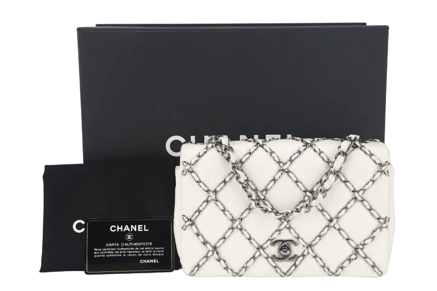 CHANEL QUILTING ENCHAINED FLAP BAG (1968xxxx) WHITE LAMBSKIN LEATHER SILVER HARDWARE WITH CARD, DUST COVER AND BOX