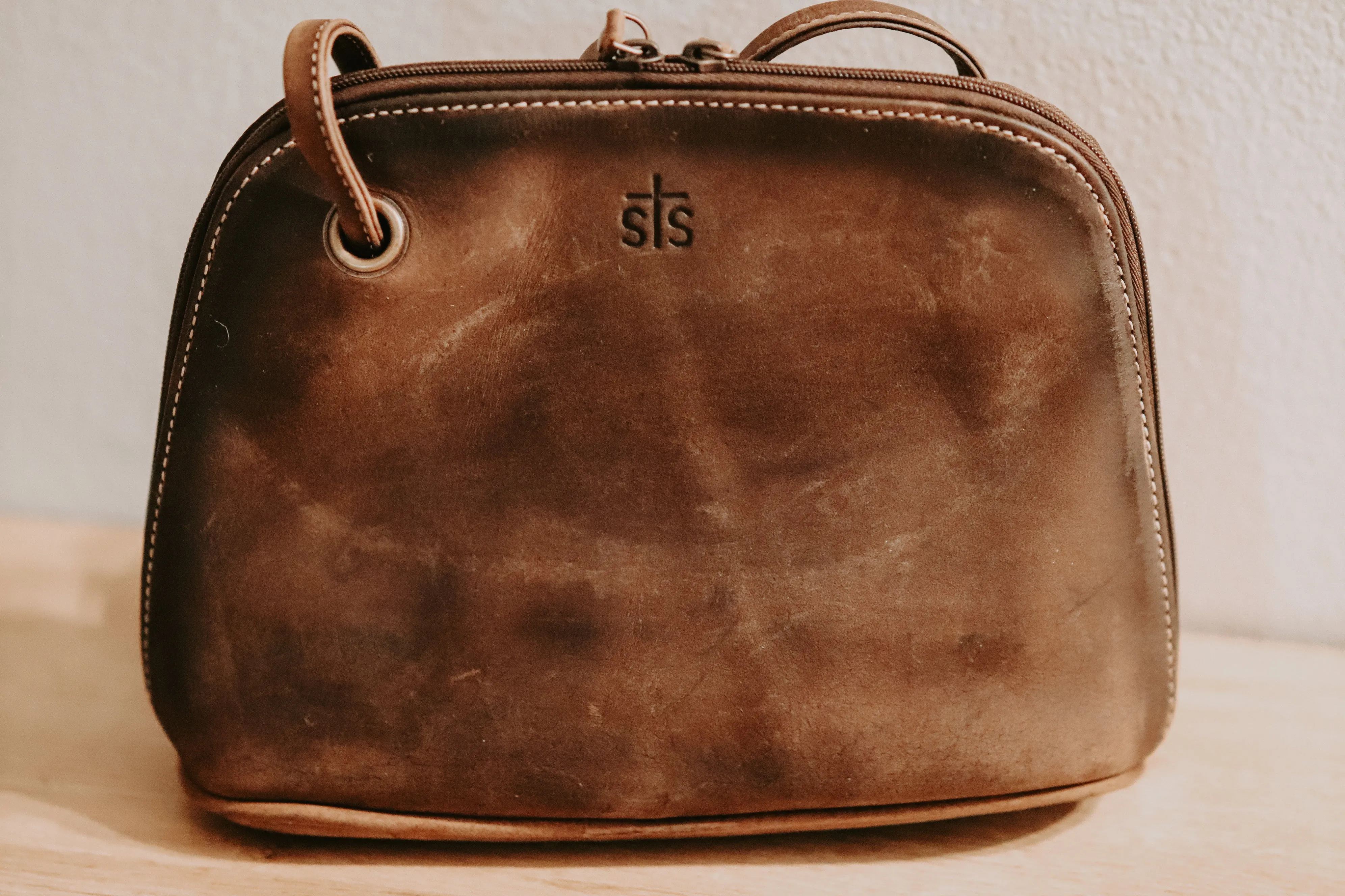 Darlin' Leather Crossbody