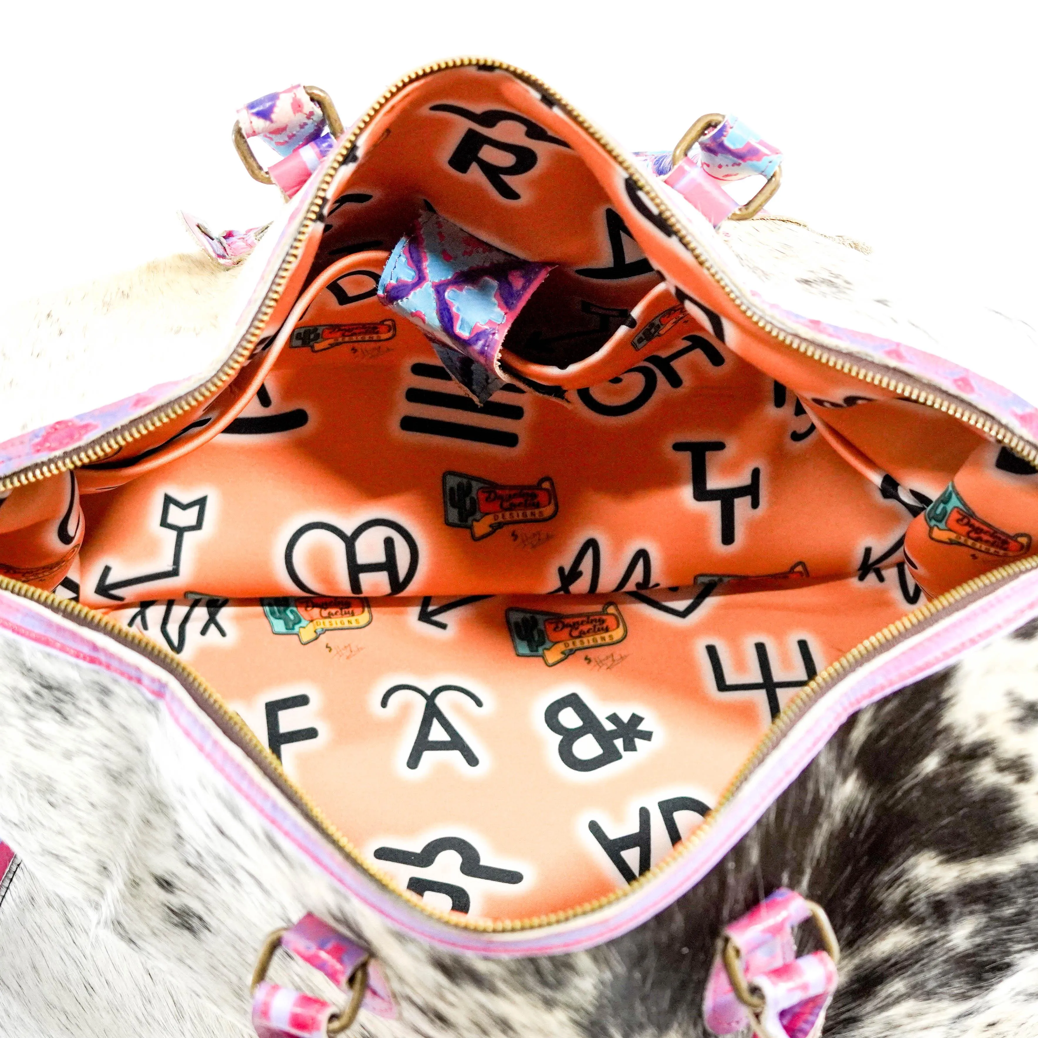 Duffel - Black & White w/ Unicorn Navajo