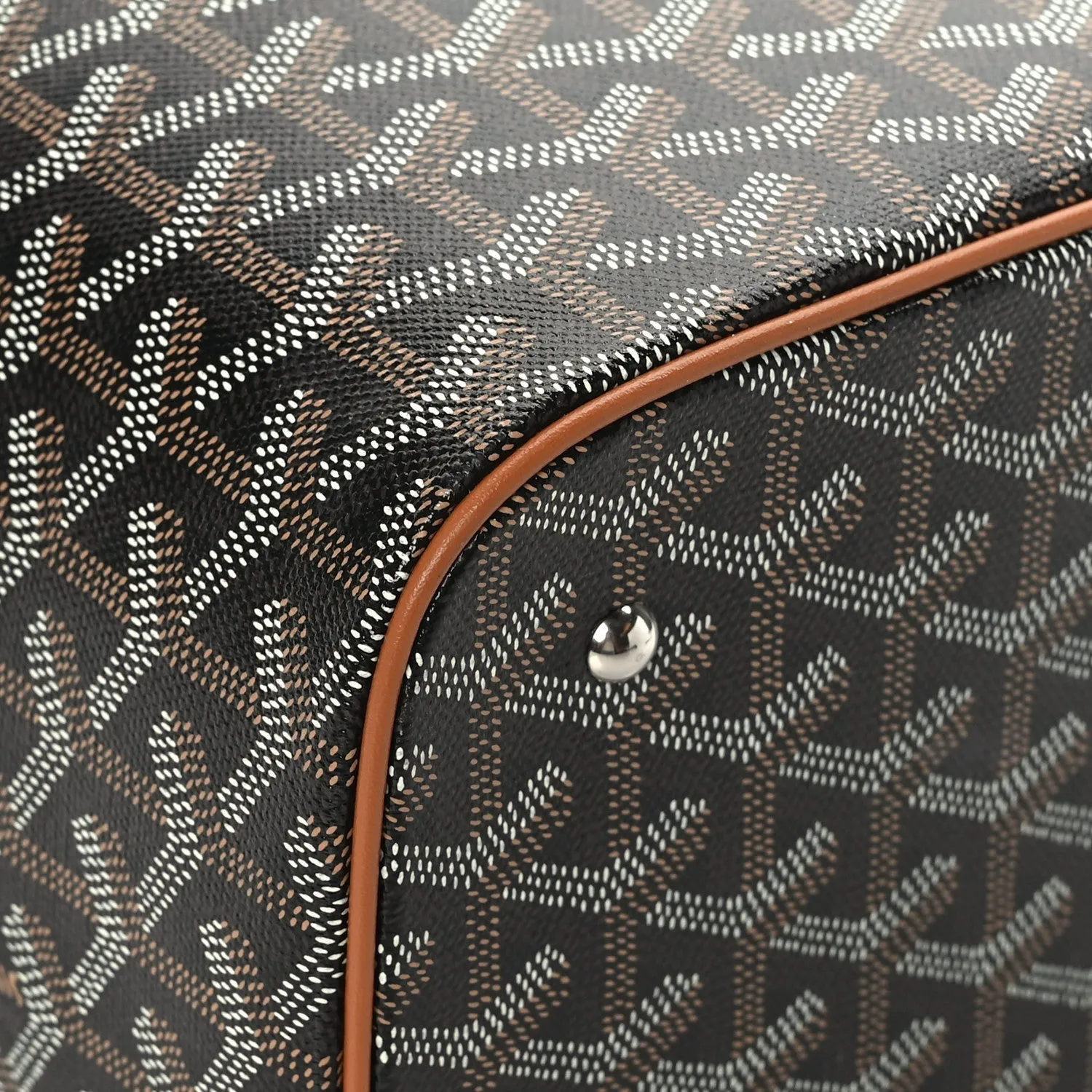 Elegant Vanity Crossbody