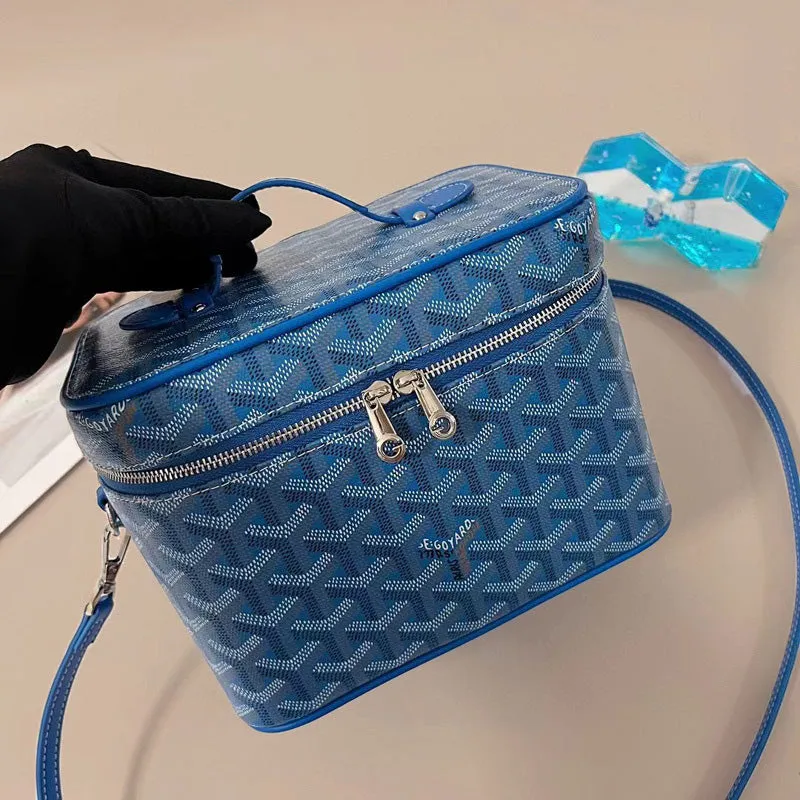 Elegant Vanity Crossbody