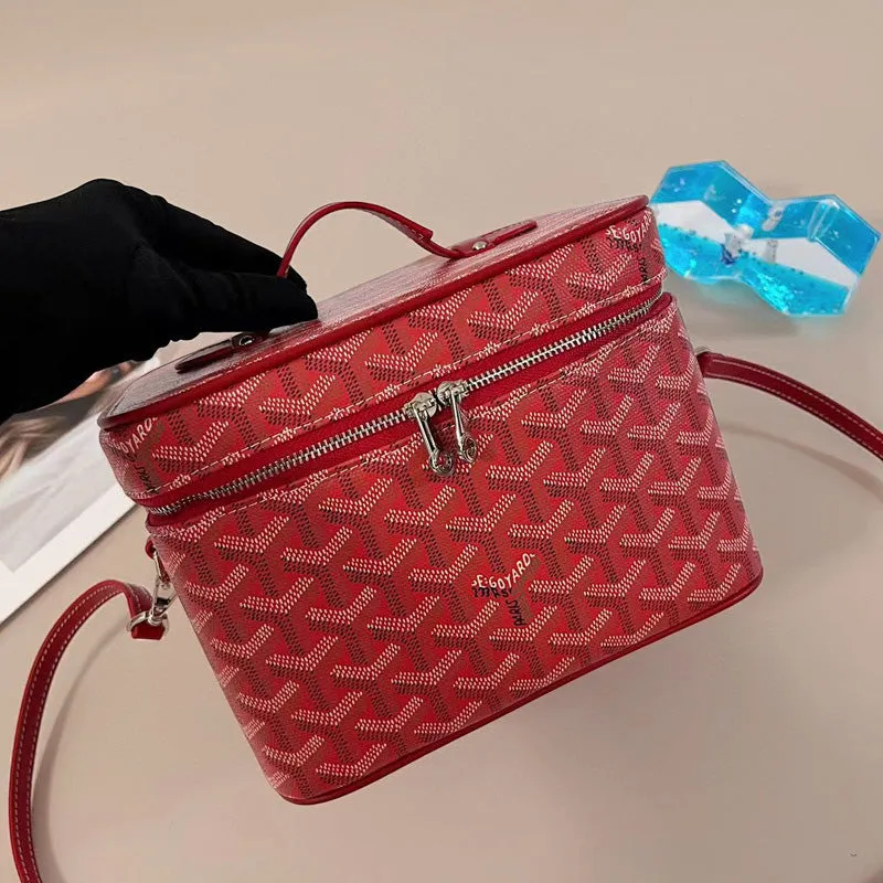 Elegant Vanity Crossbody