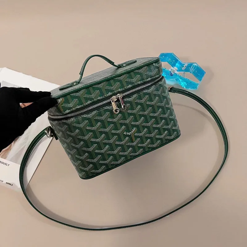 Elegant Vanity Crossbody