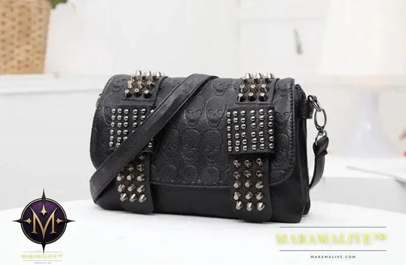 Fashion Women Black Leather Messenger Bags Fashion Vintage Messenger Cool Skull Rivets Shoulder Bags