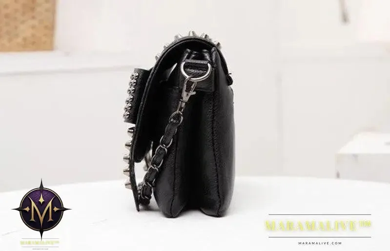 Fashion Women Black Leather Messenger Bags Fashion Vintage Messenger Cool Skull Rivets Shoulder Bags