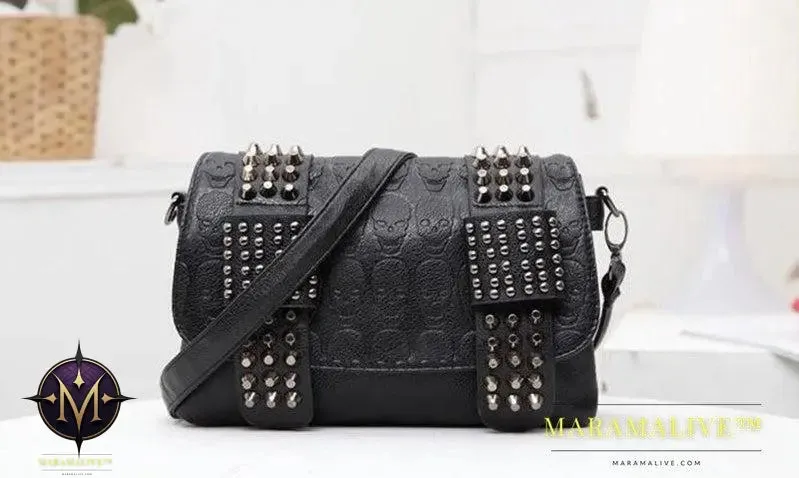 Fashion Women Black Leather Messenger Bags Fashion Vintage Messenger Cool Skull Rivets Shoulder Bags