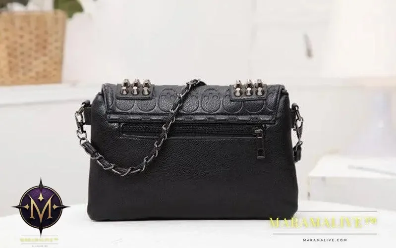 Fashion Women Black Leather Messenger Bags Fashion Vintage Messenger Cool Skull Rivets Shoulder Bags
