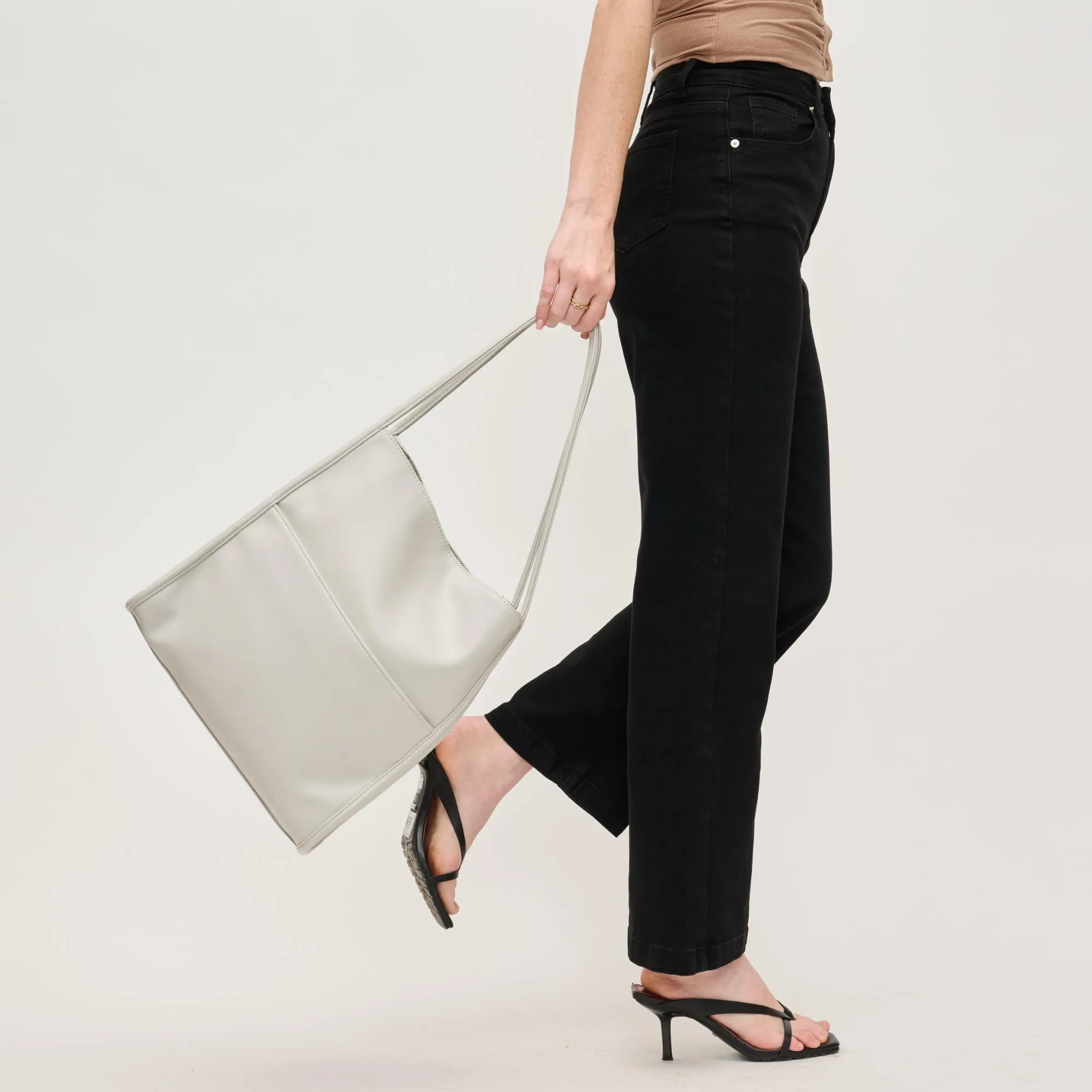 Hera Tote