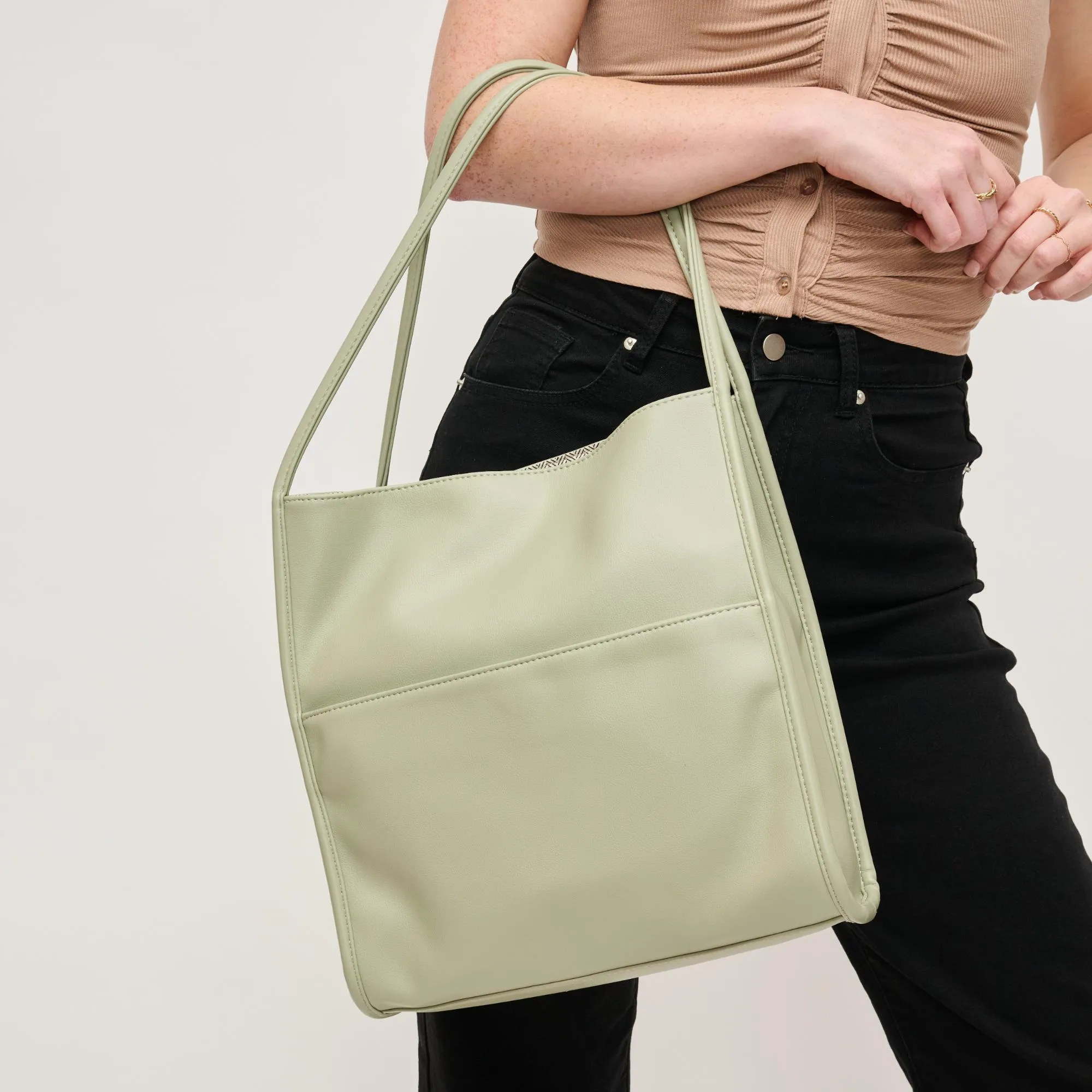 Hera Tote