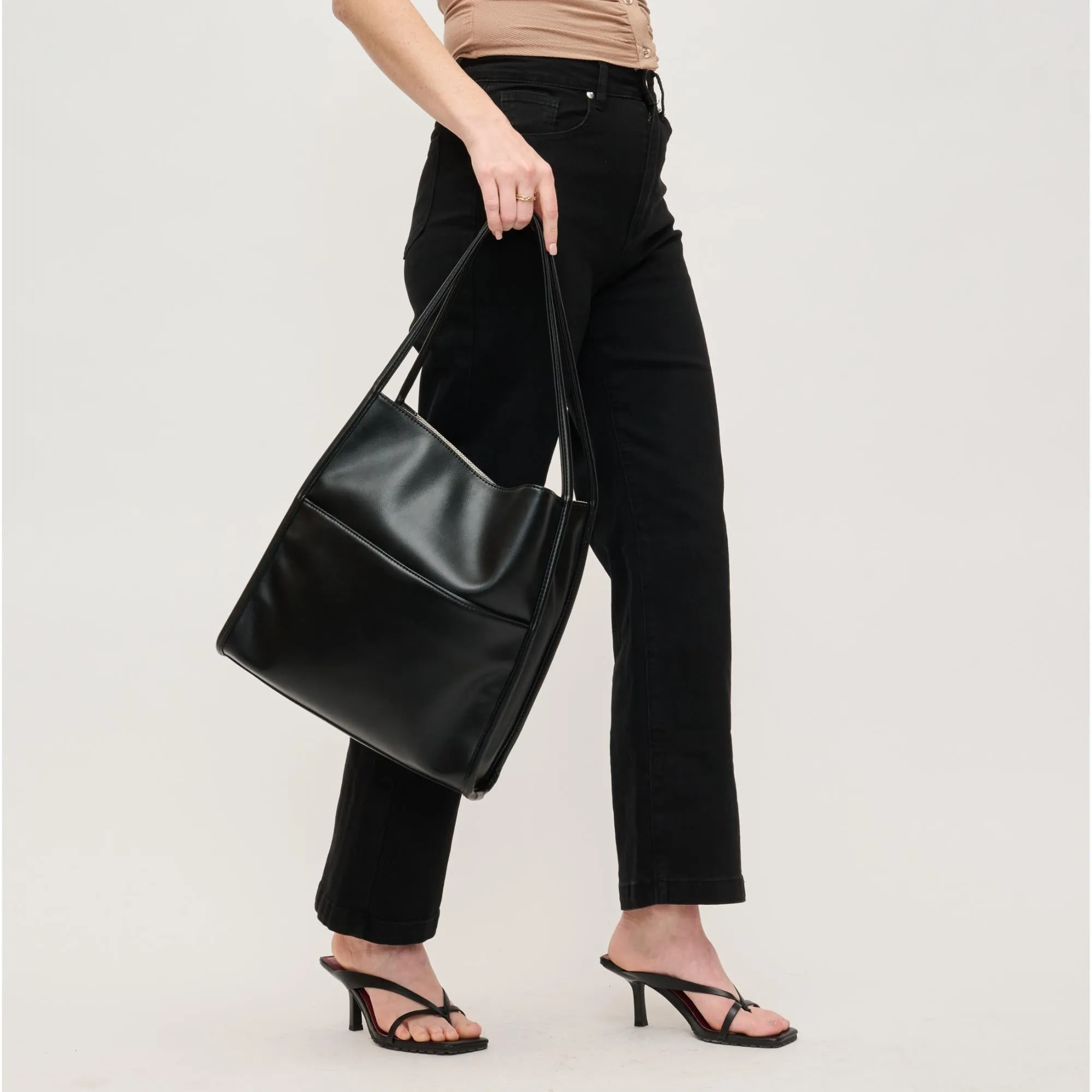 Hera Tote