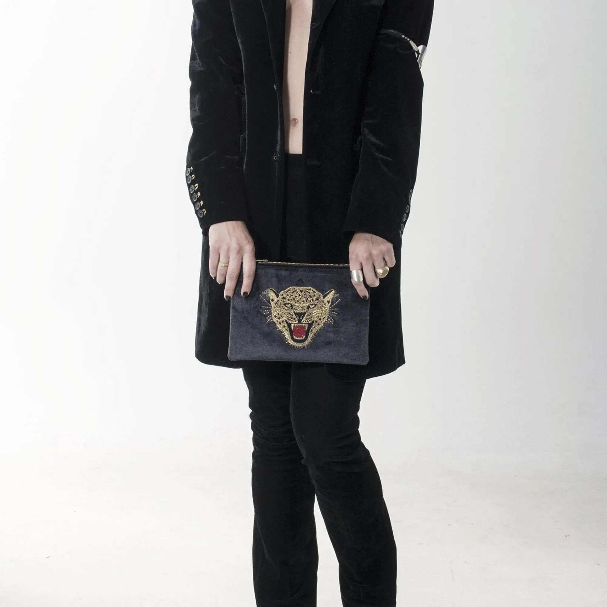 LEOPARD EMBROIDERED CLUTCH BAG