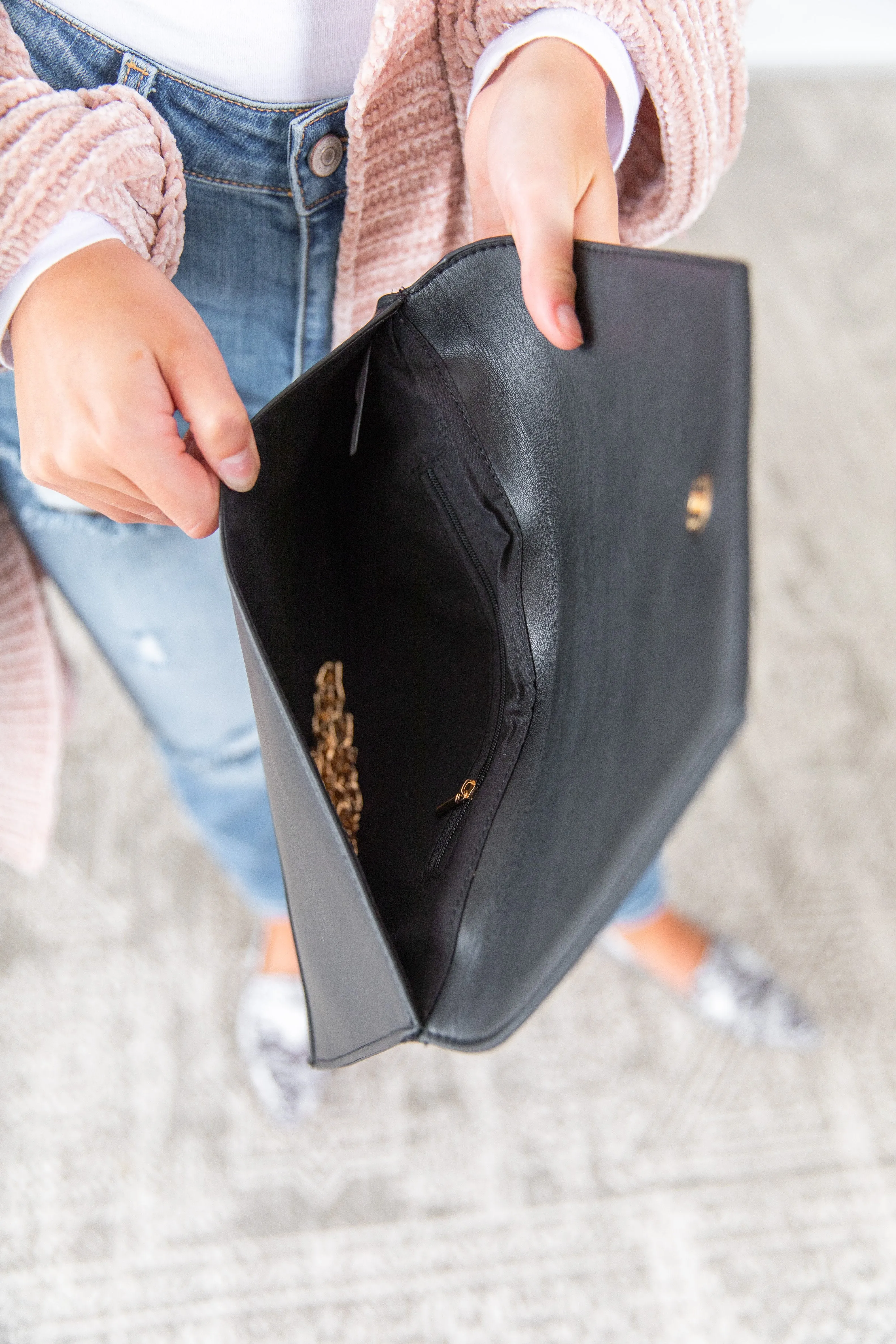 Let's Meet Black Envelope Purse