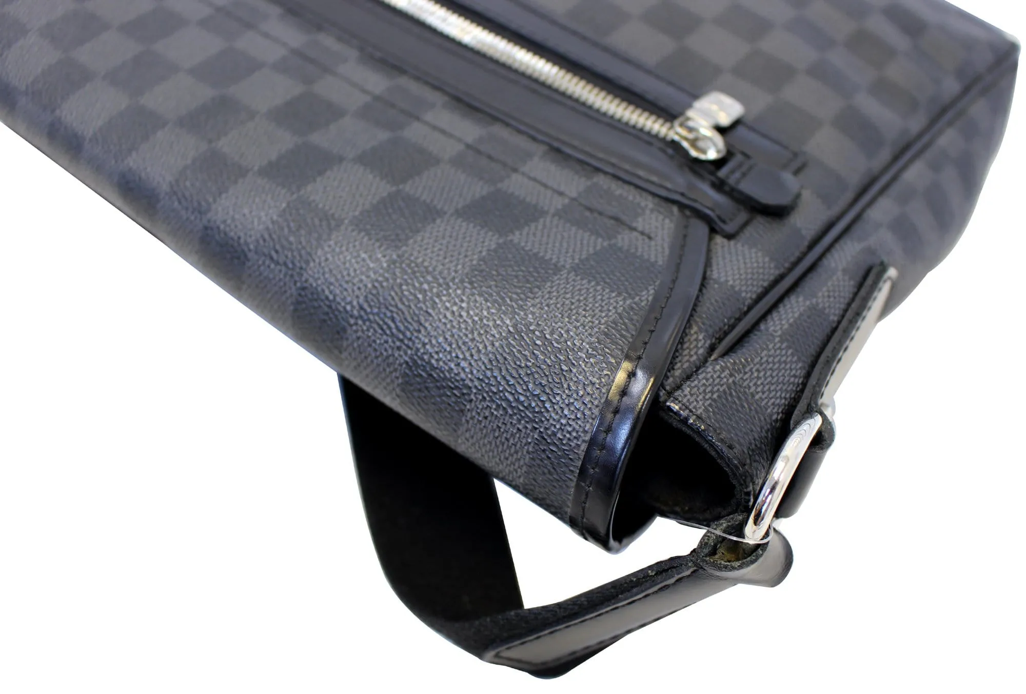 LOUIS VUITTON Daniel MM Damier Graphite  Messenger Bag