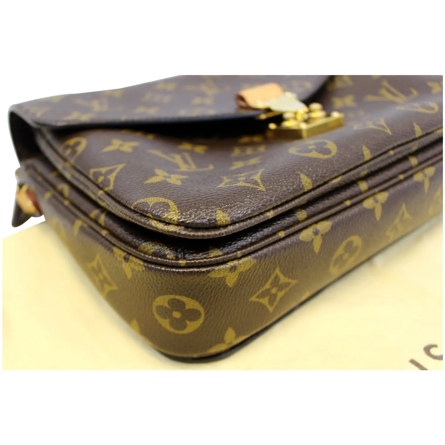 LOUIS VUITTON Metis Pochette Monogram Canvas Crossbody Bag