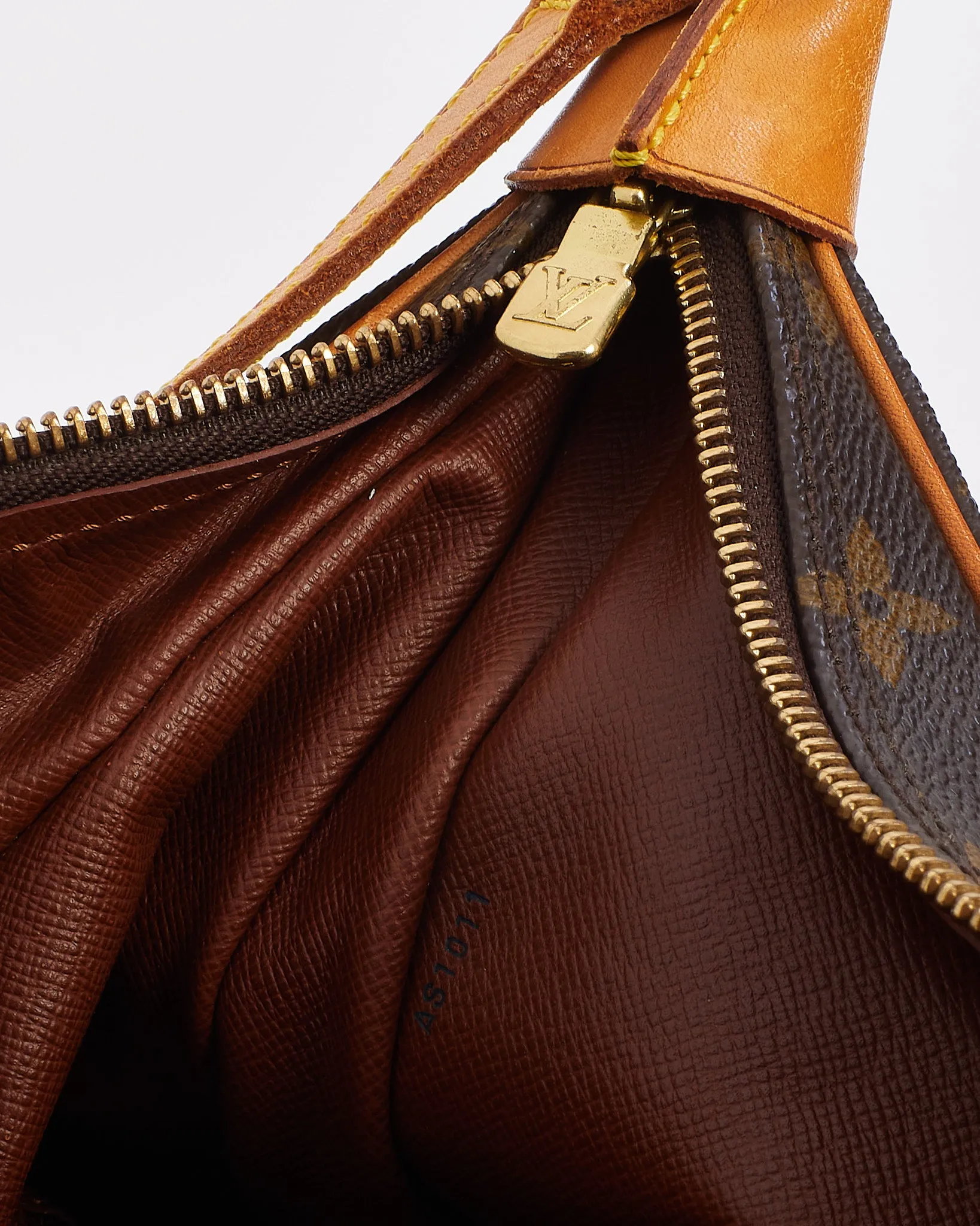 Louis Vuitton Monogram Canvas Boulogne 30 Shoulder Bag