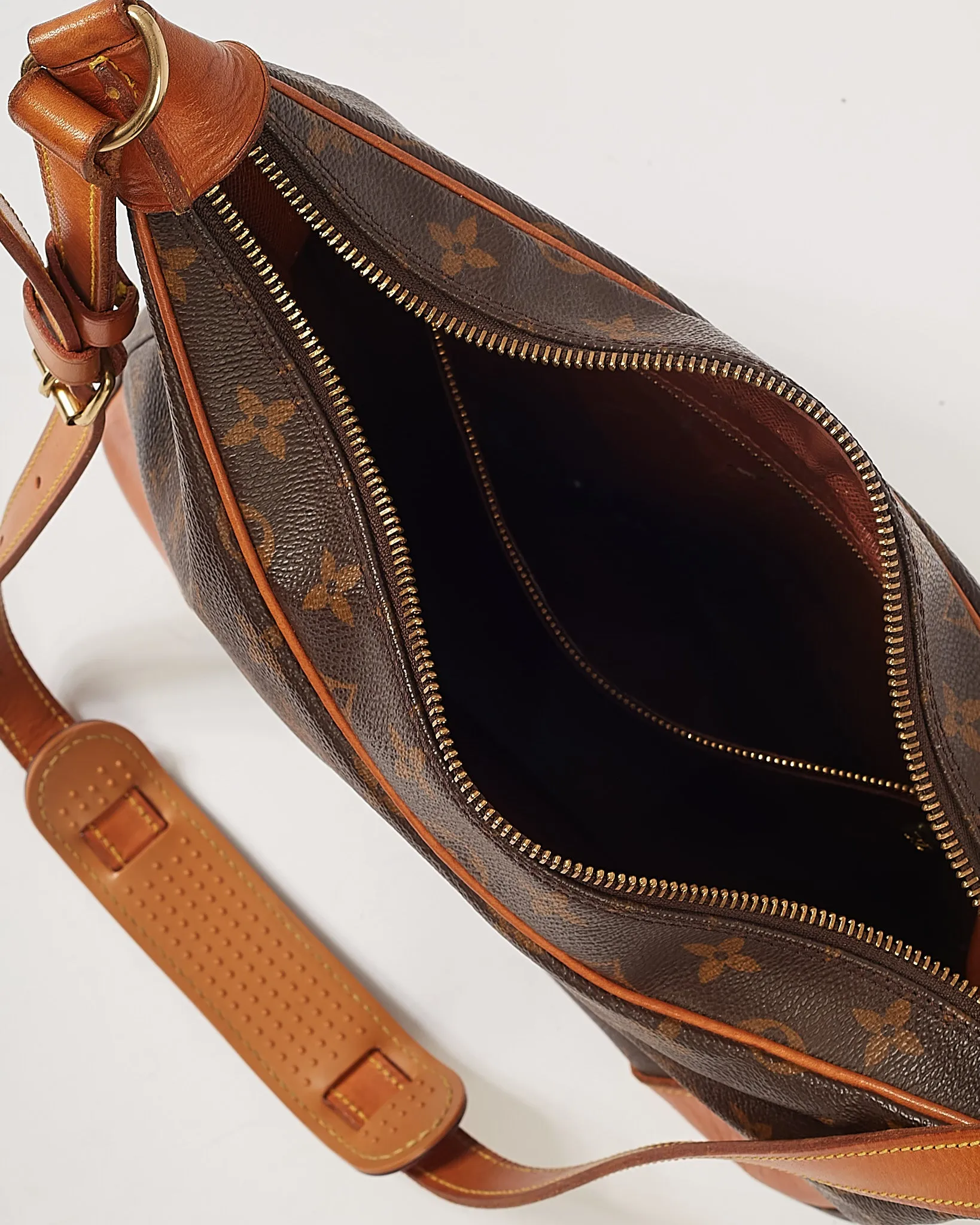 Louis Vuitton Monogram Canvas Boulogne 30 Shoulder Bag