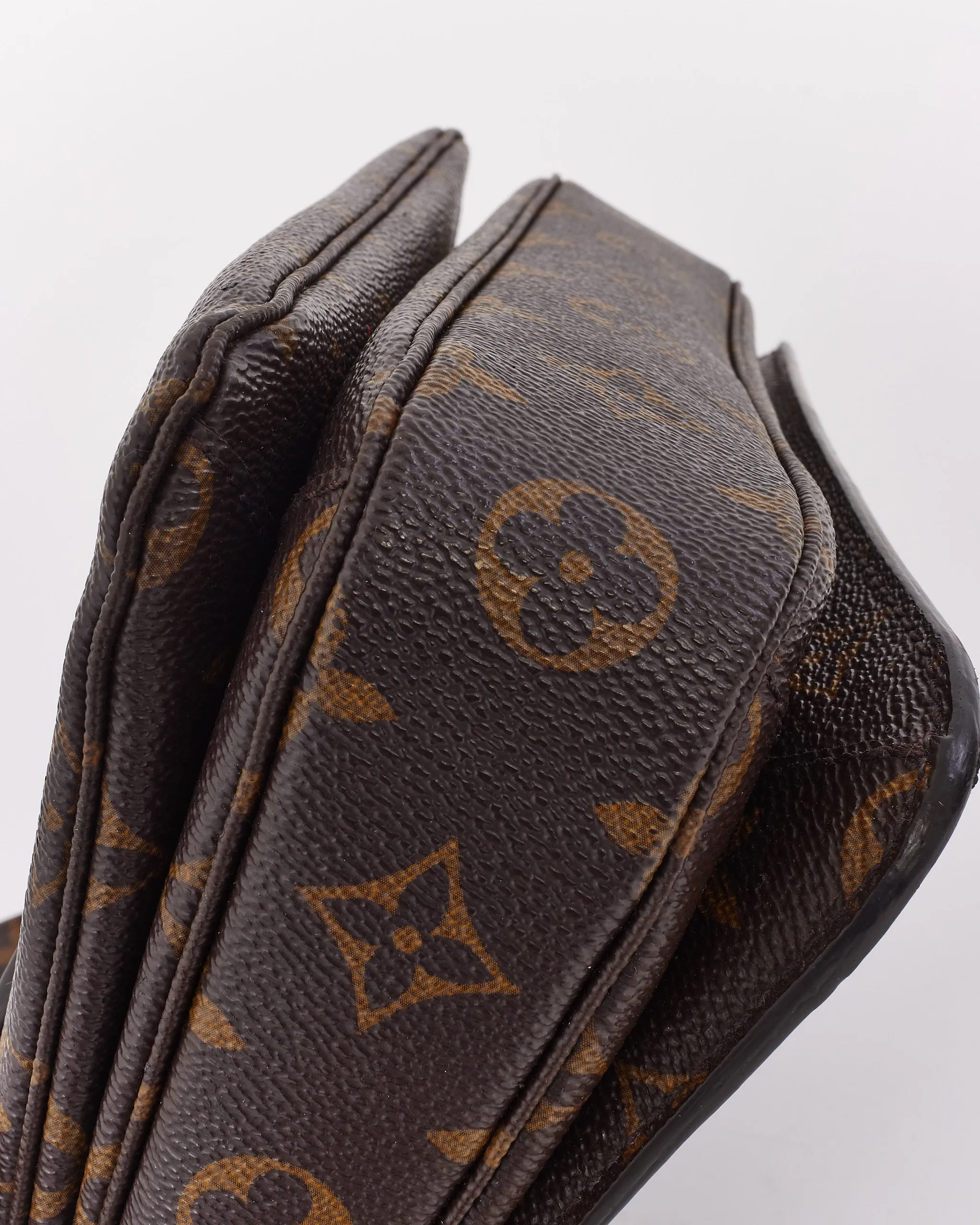 Louis Vuitton Monogram Canvas Pochette Metis Bag