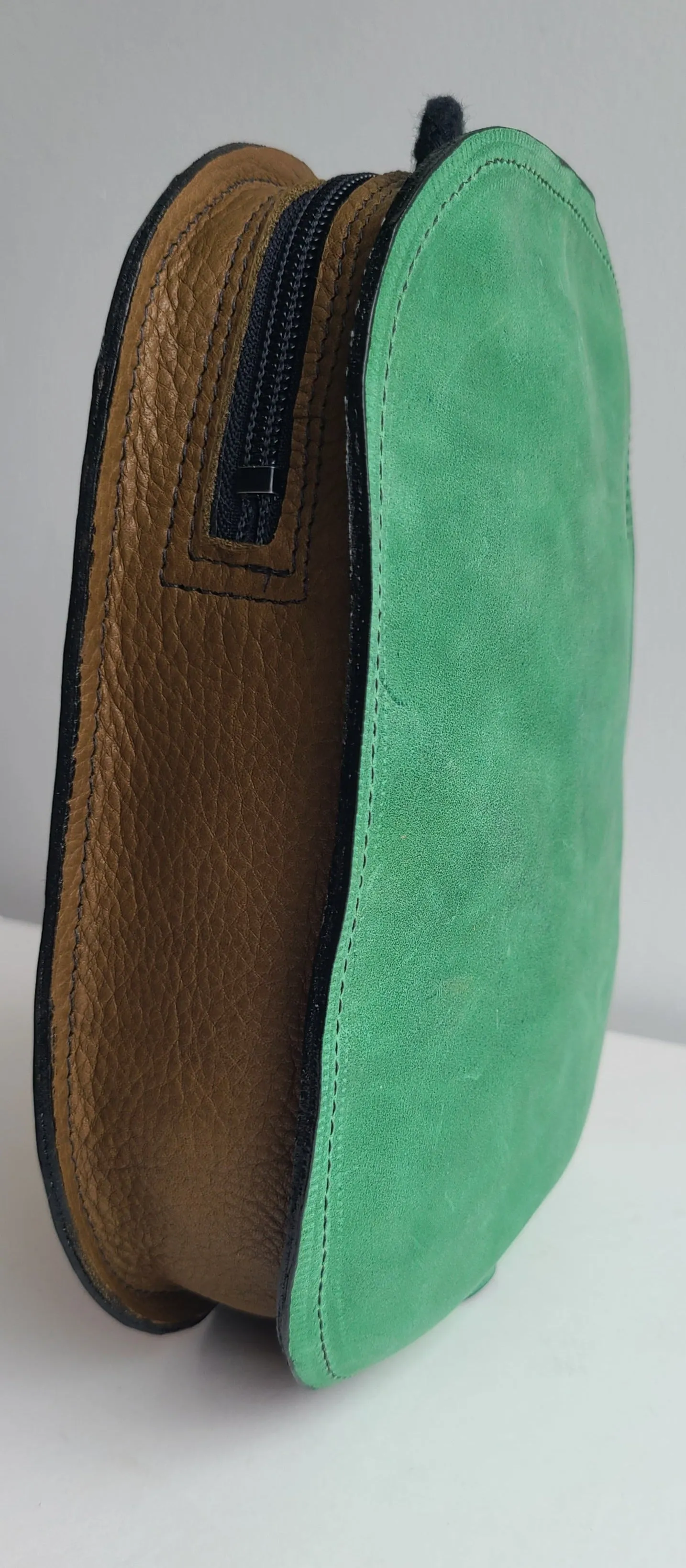 Mitchell, Tonia (Handmade Leather Bag #23)