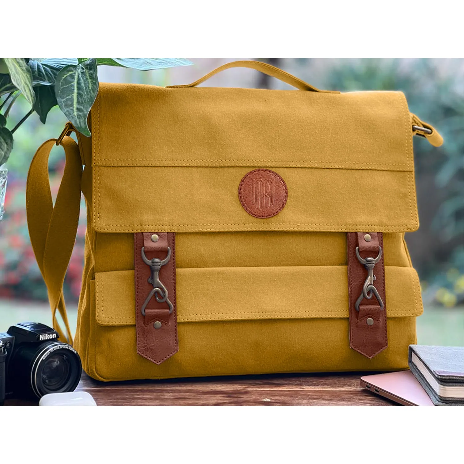 Mona B Unisex Canvas Messenger Crossbody Laptop/Tablet/MacBook Bag: City Slicker