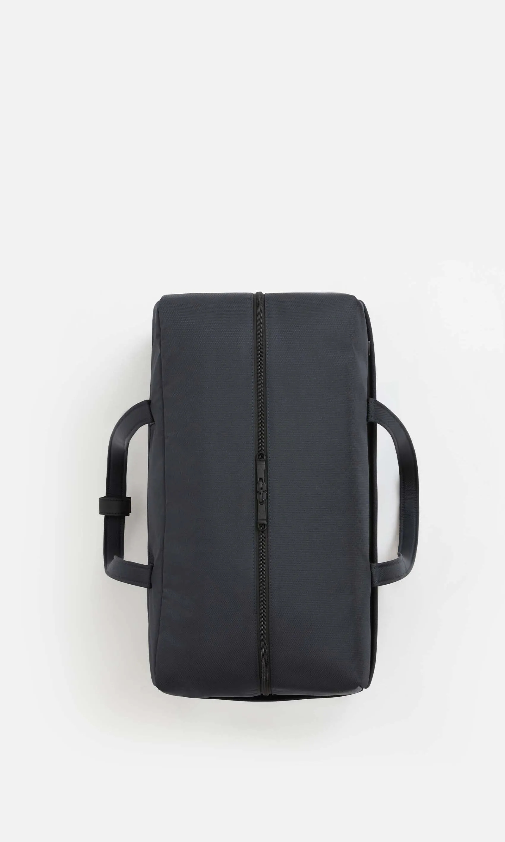 Prestwick wheeled holdall in black