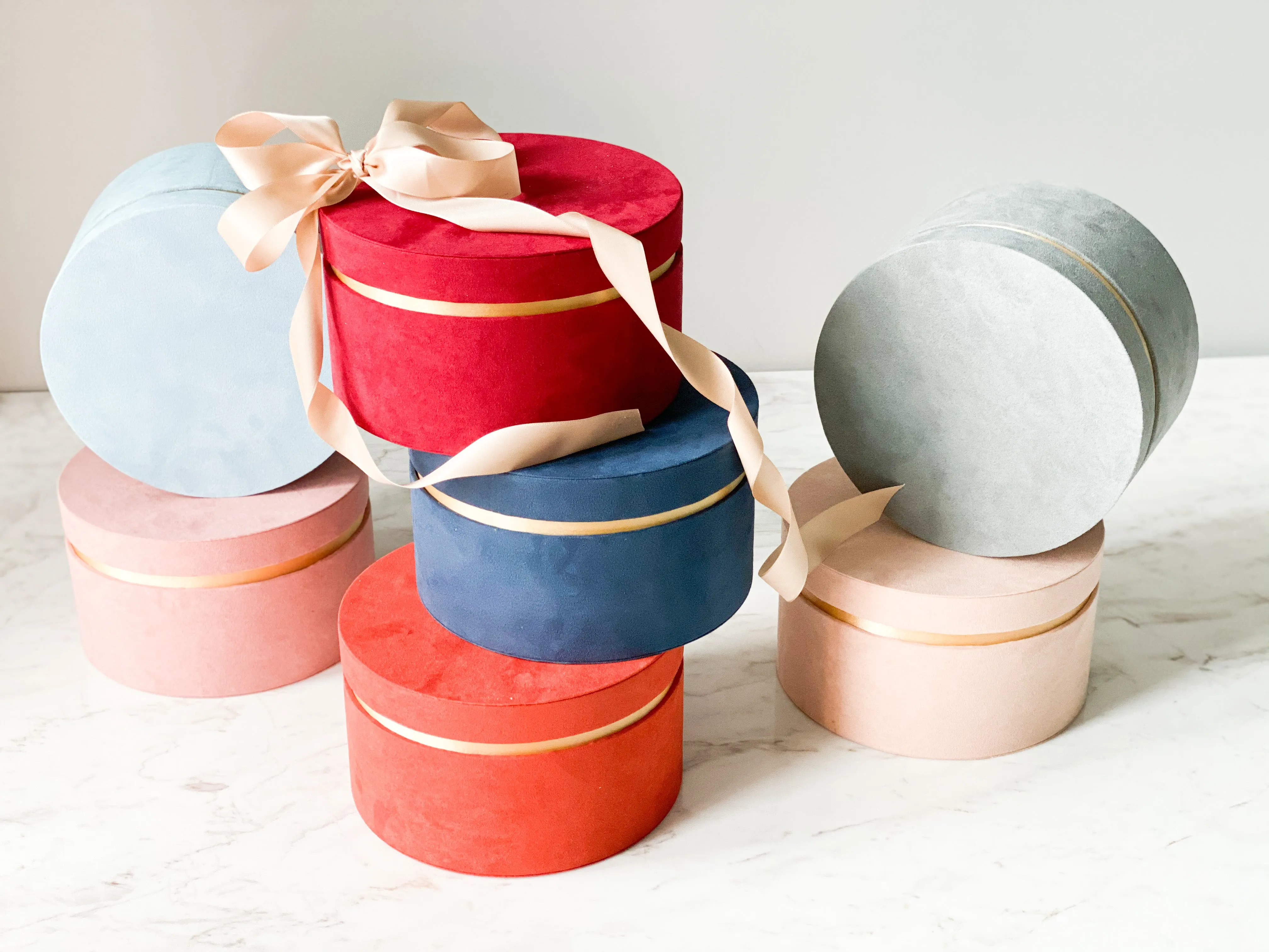 Round Velvet Packaging Box With Smooth Edge (7 Colors available)