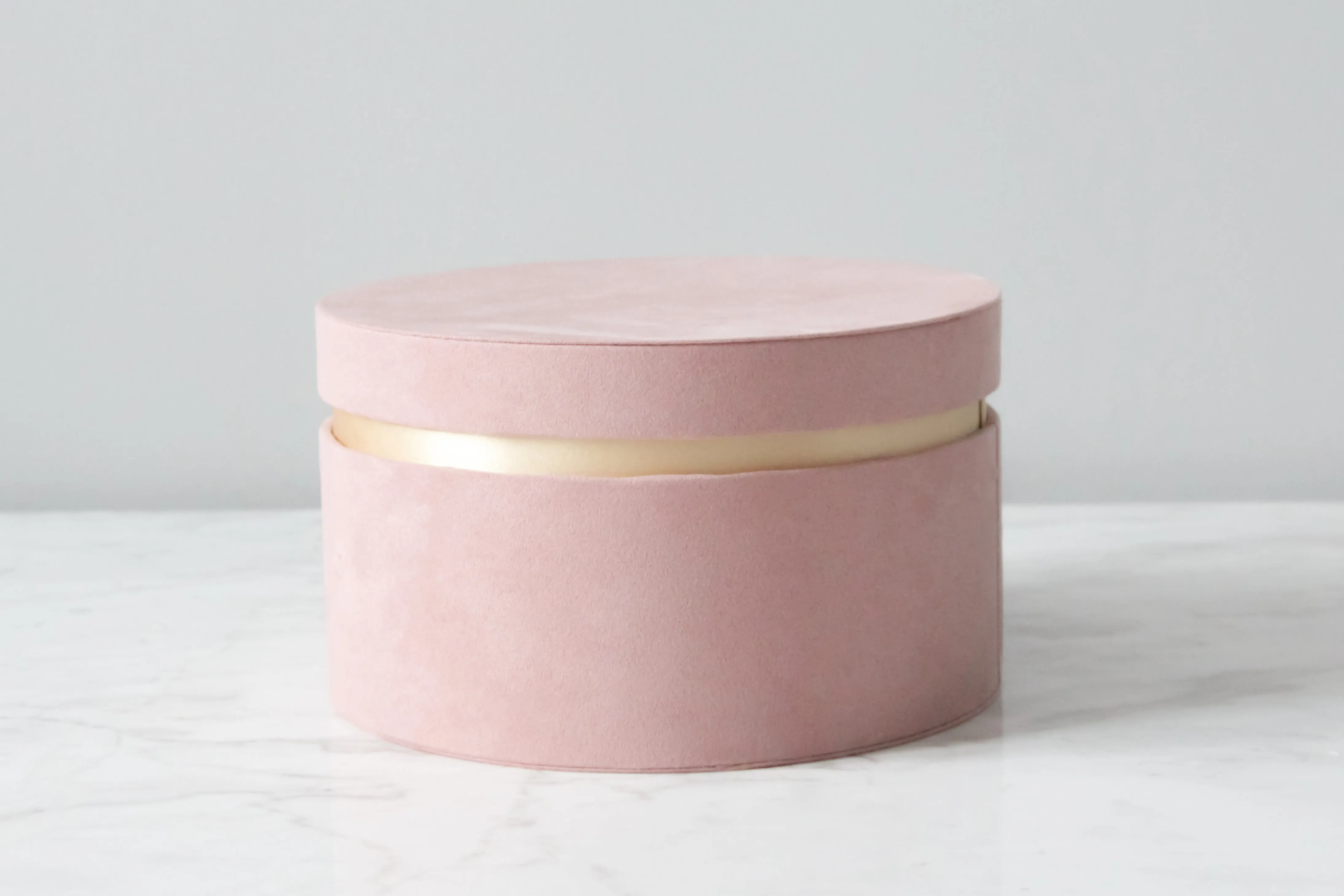 Round Velvet Packaging Box With Smooth Edge (7 Colors available)