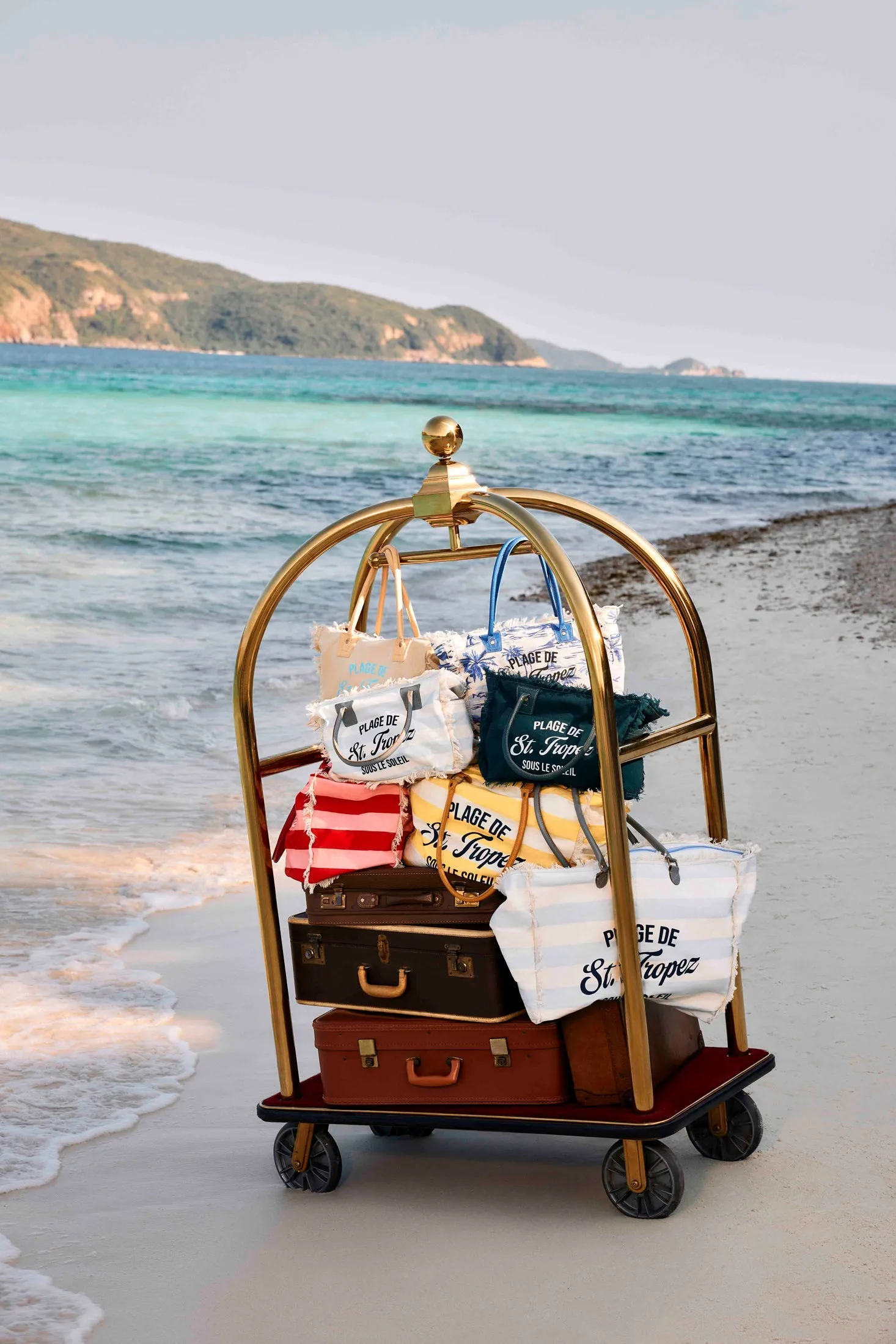 Saint Tropez Weekender Bag In Yellow & White