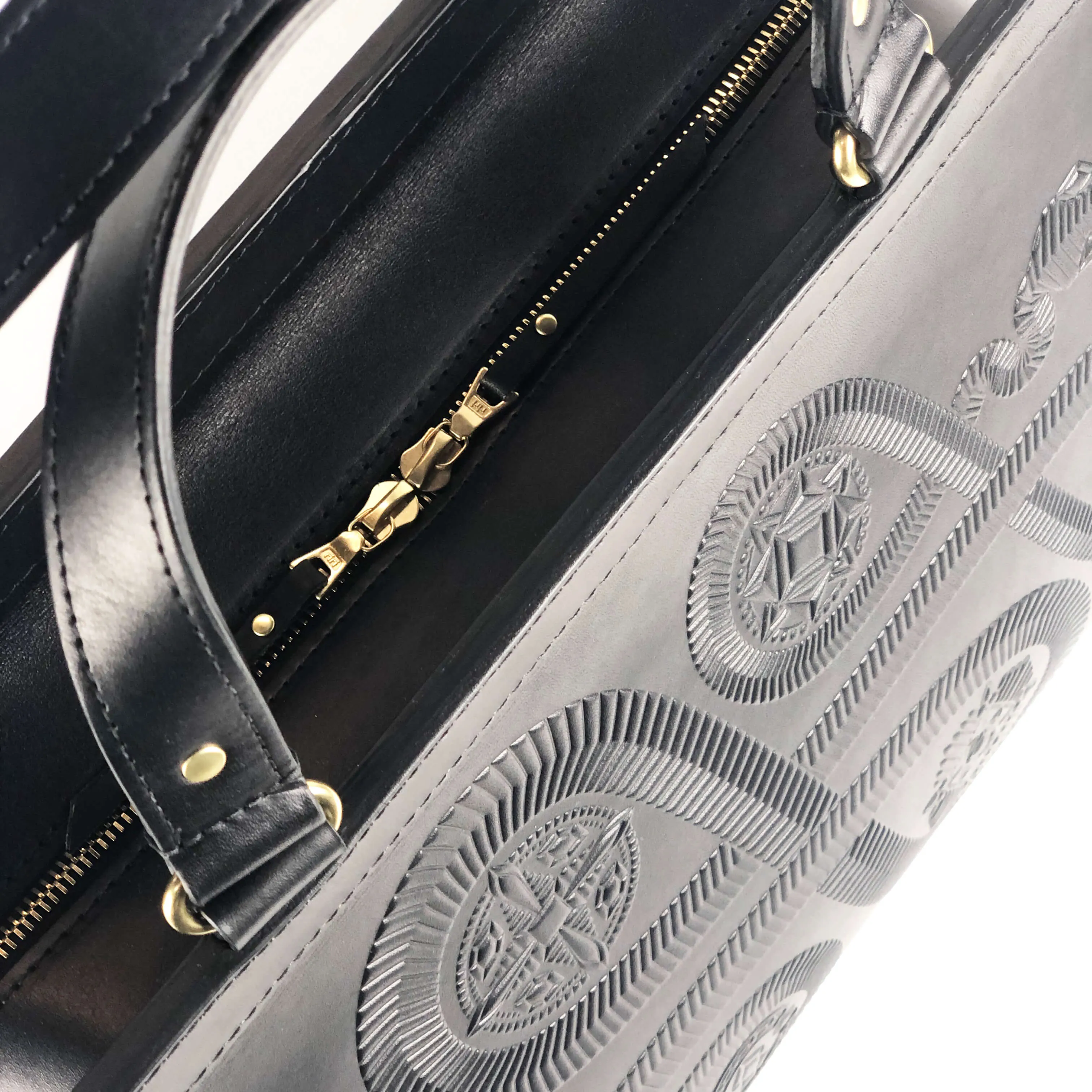 SS'25 The Weekender