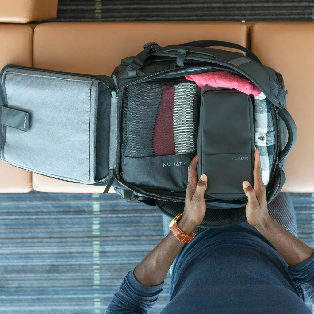 The NOMATIC 30L Travel Bag (V2)