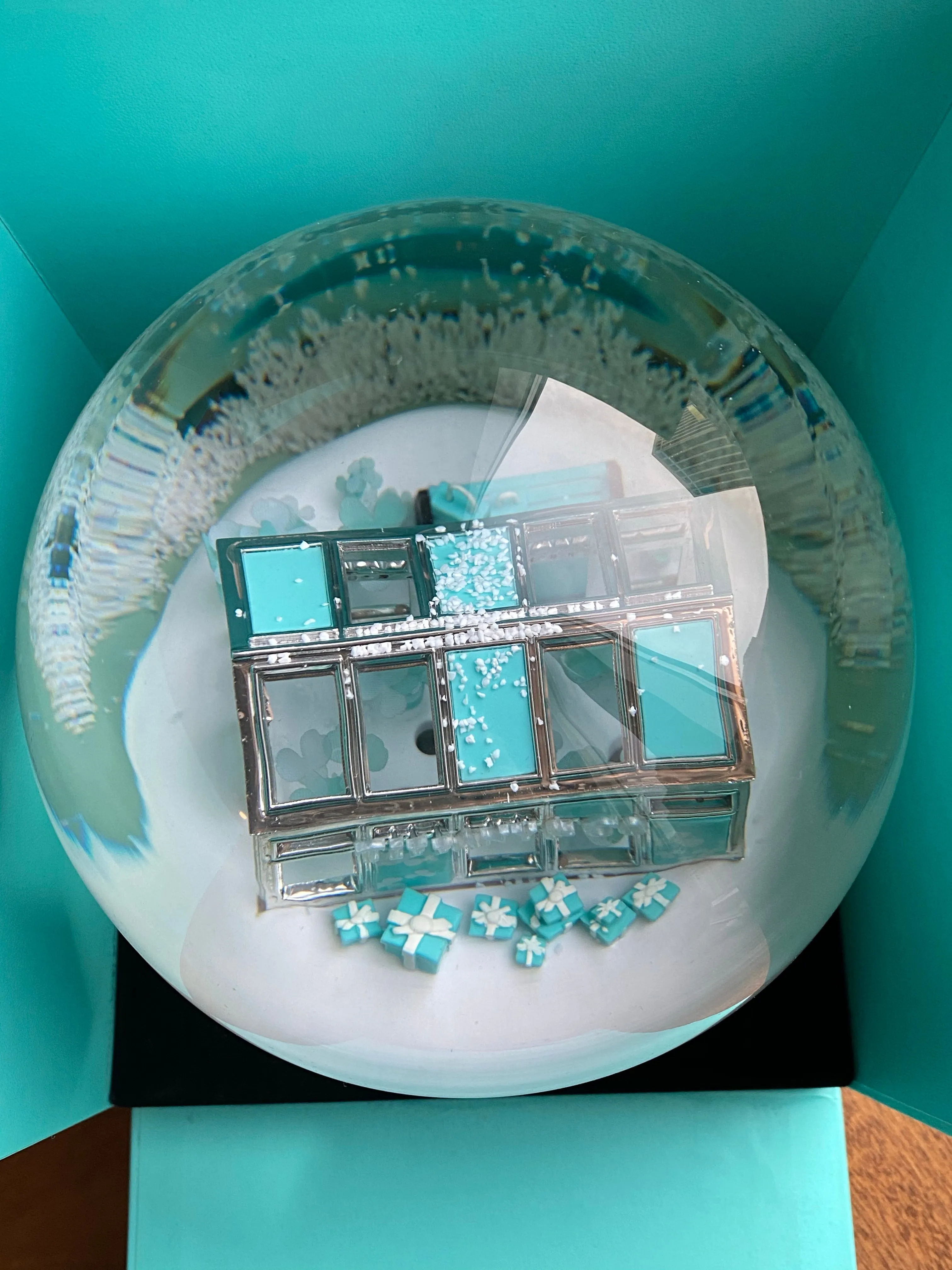 Tiffany & Co | House with Bench and Gift Bags  | Large
