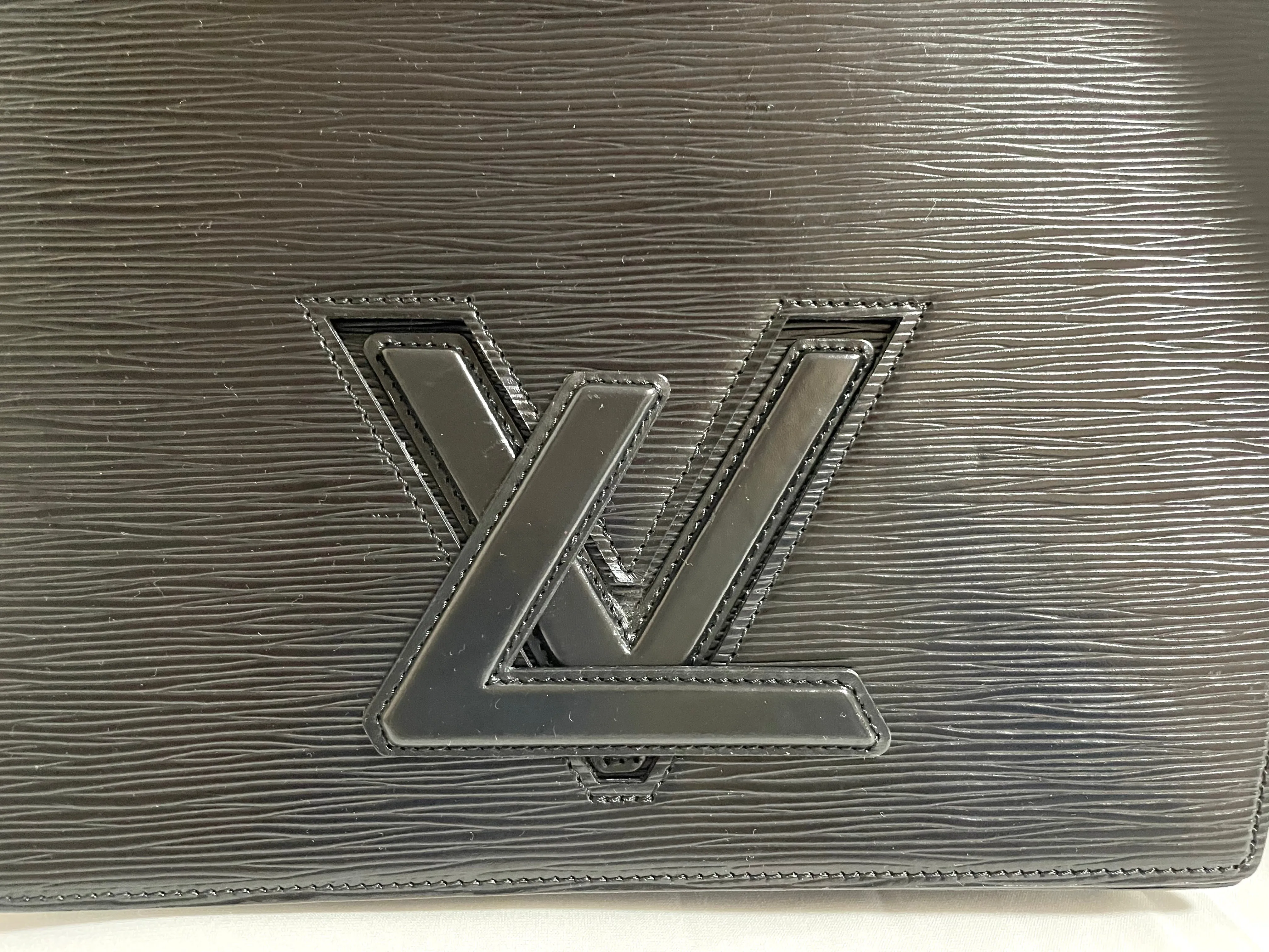 W3. Vintage Louis Vuitton black epi trapezoid mod style clutch bag.  One unique purse from epi line. Unisex and daily use. Trapeze bag. 0407261