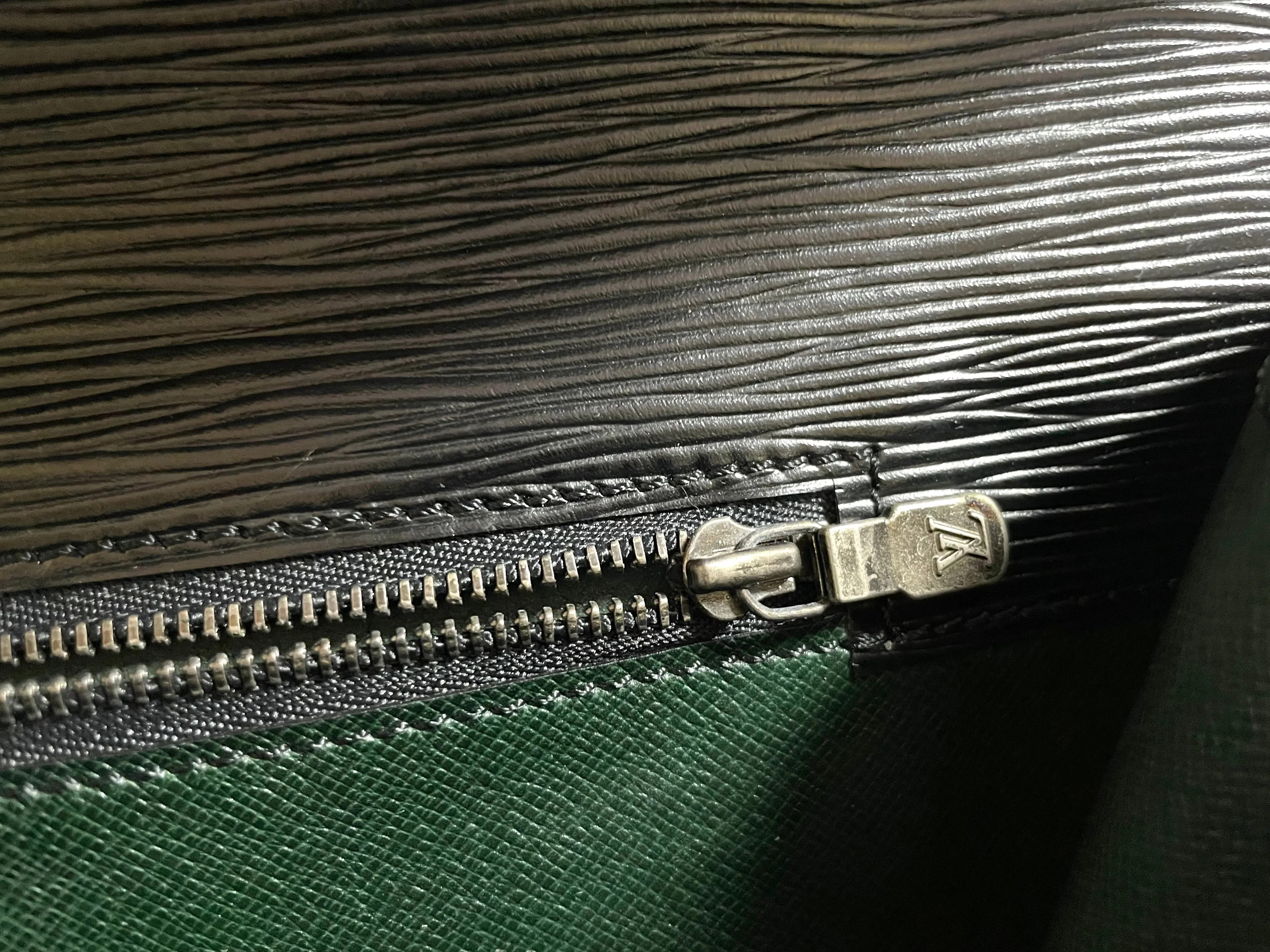 W3. Vintage Louis Vuitton black epi trapezoid mod style clutch bag.  One unique purse from epi line. Unisex and daily use. Trapeze bag. 0407261