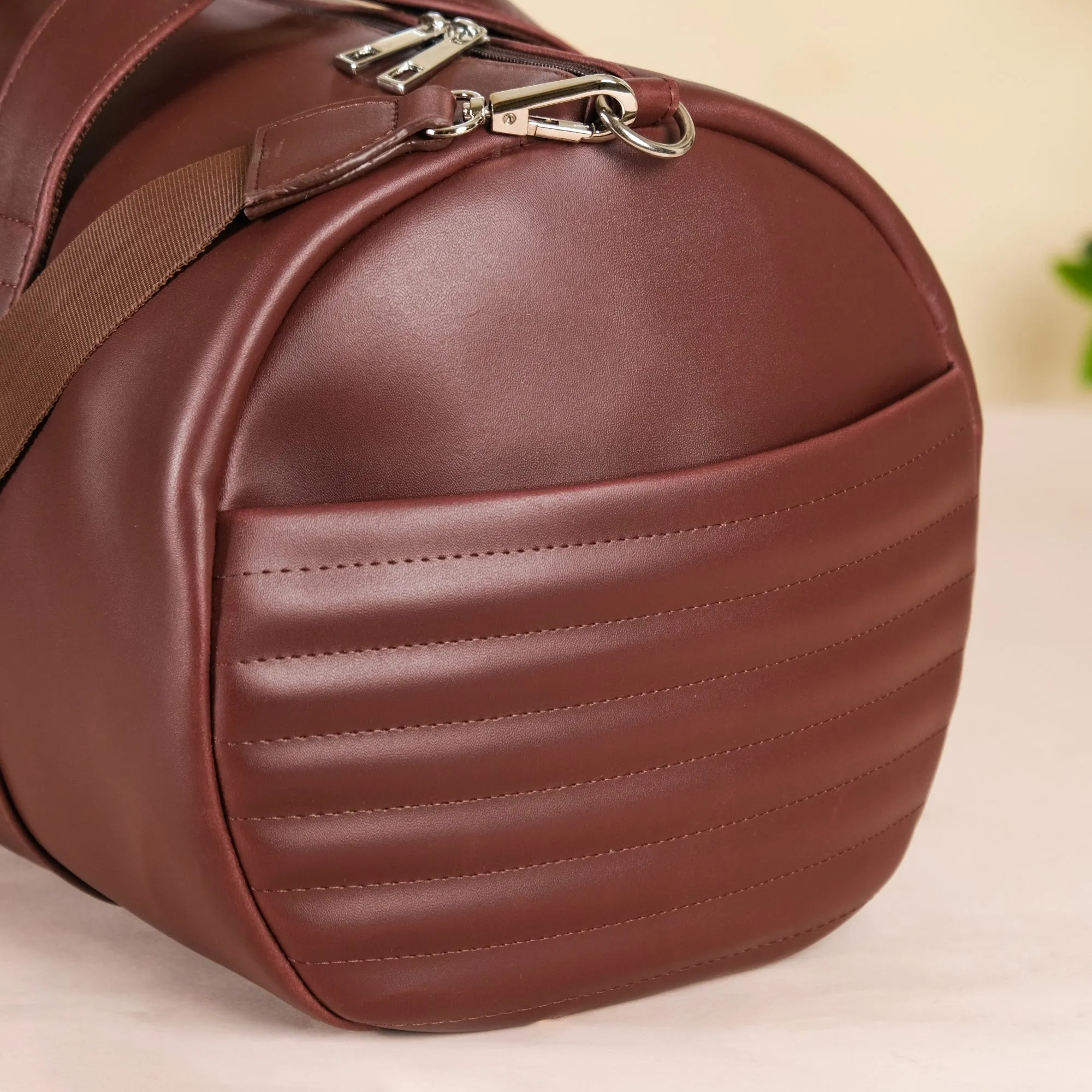 Wanderlust Duffle Bag Brown Large 17x9 Inch