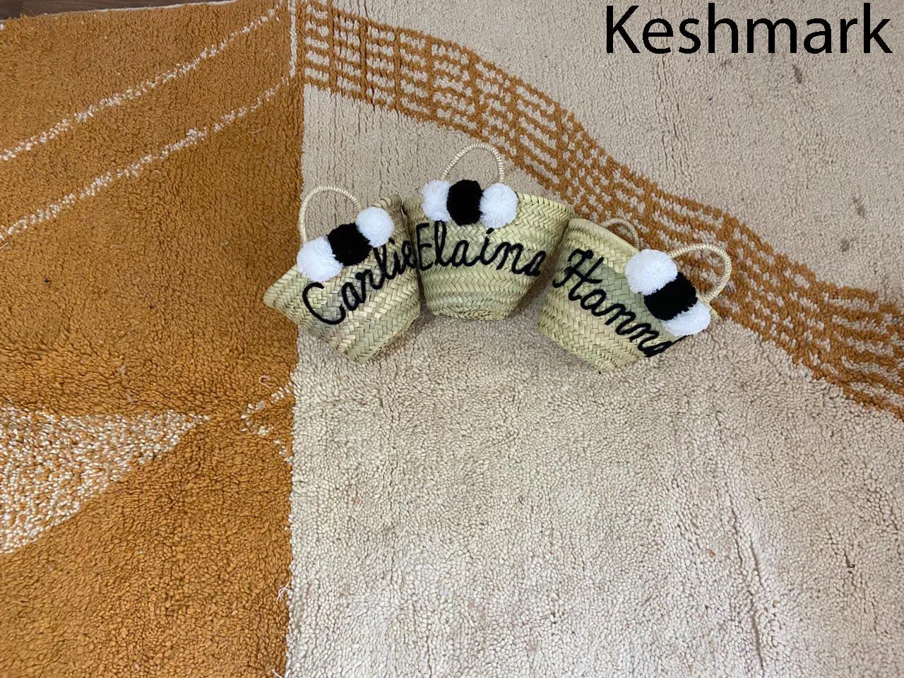 Wedding gift Personalized mini straw basket, bridal bags, customized straw bag, custom beach bag, straw tote, beach straw bags, embroidered bags