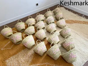 Wedding gift Personalized mini straw basket, bridal bags, customized straw bag, custom beach bag, straw tote, beach straw bags, embroidered bags