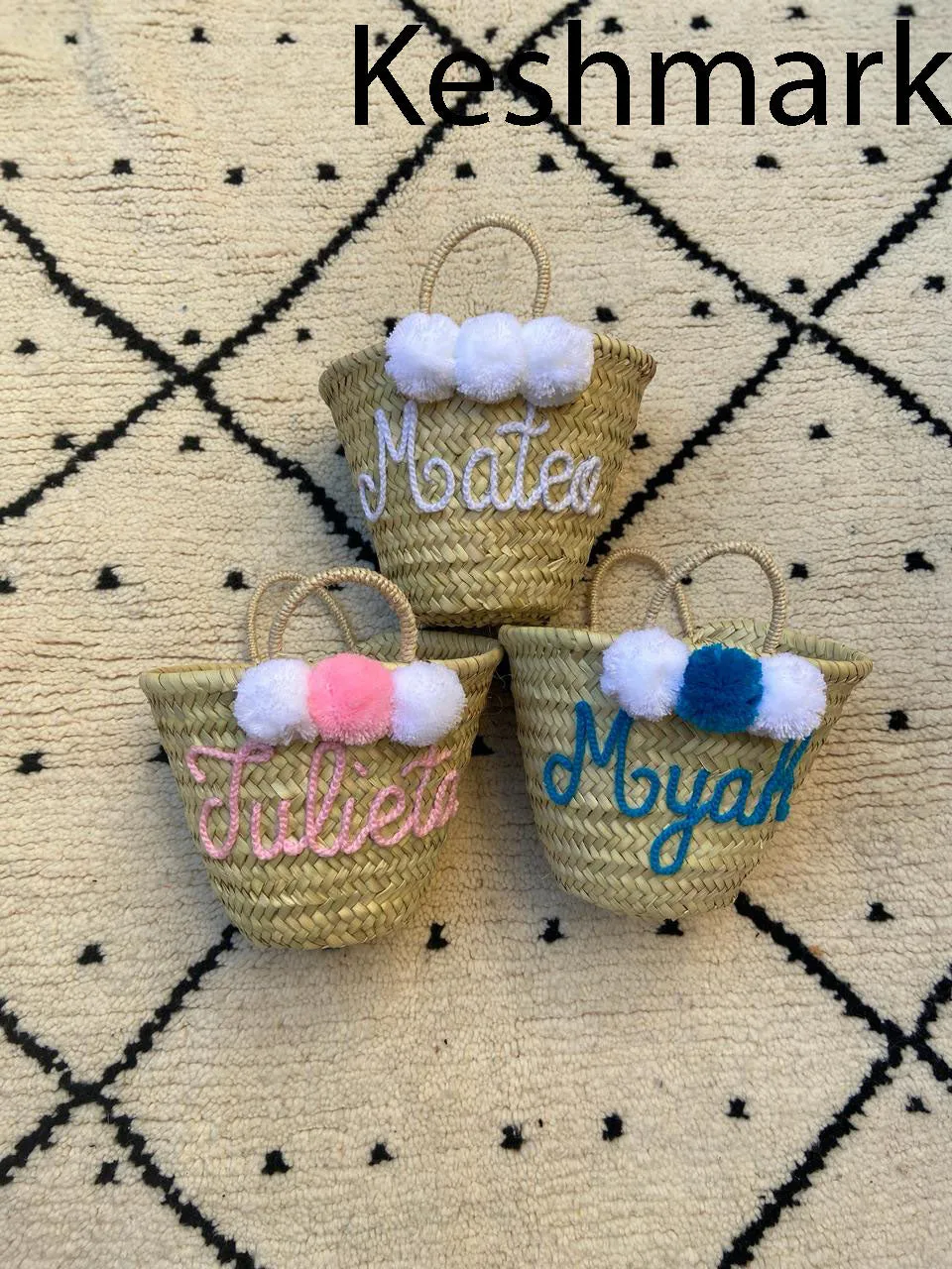 Wedding gift Personalized mini straw basket, bridal bags, customized straw bag, custom beach bag, straw tote, beach straw bags, embroidered bags