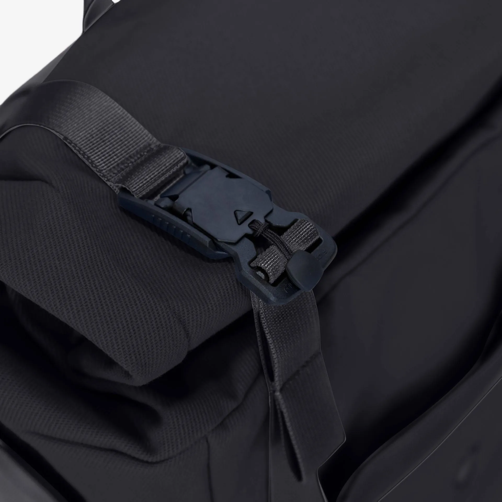 Weekender Backpack With Camera Cube