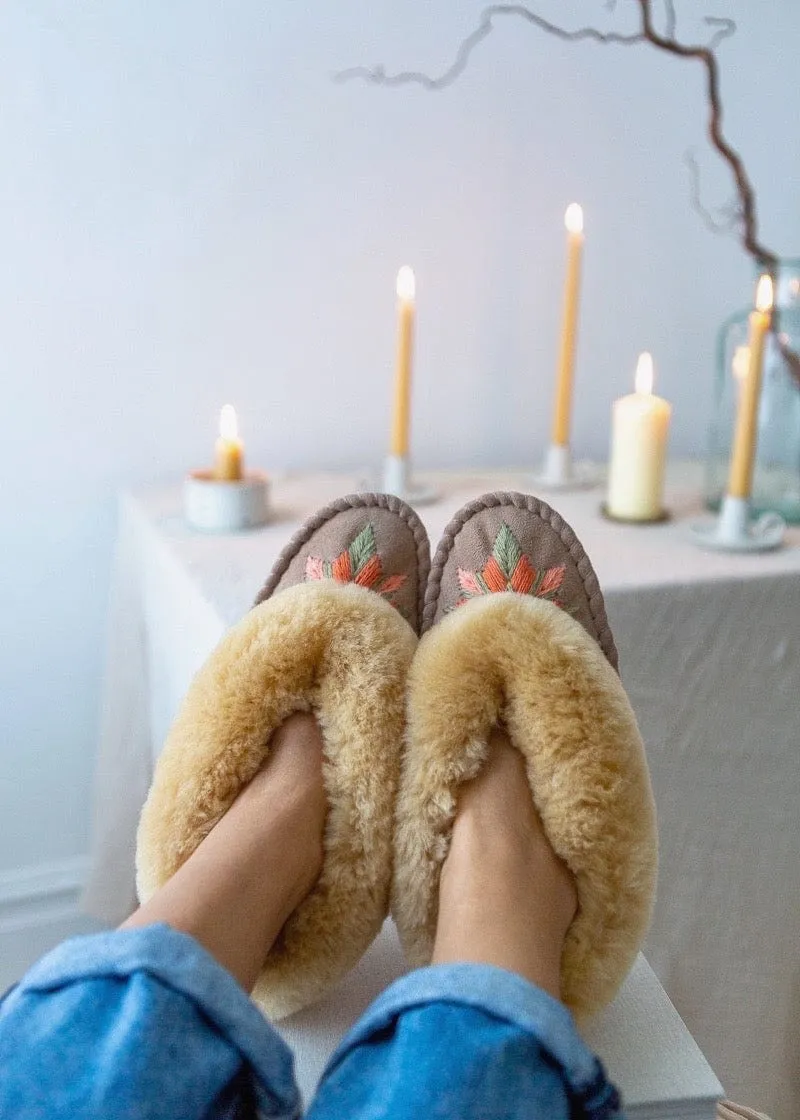 Women's Sheepskin Slippers – Lotus